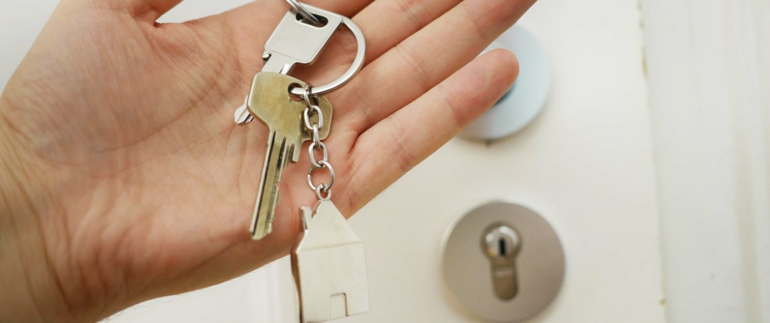 Schlüsselübergabe beim Hausverkauf